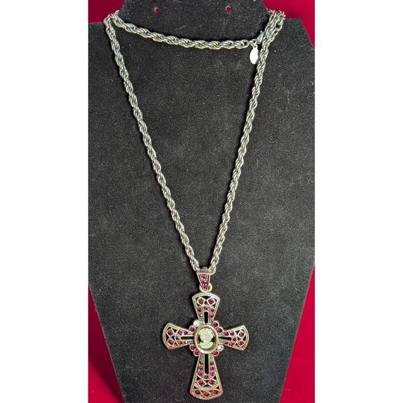 Express Statement Cross Necklace Red Rhinestone Cameo Pendant Rope Chain - Picture 3 of 6